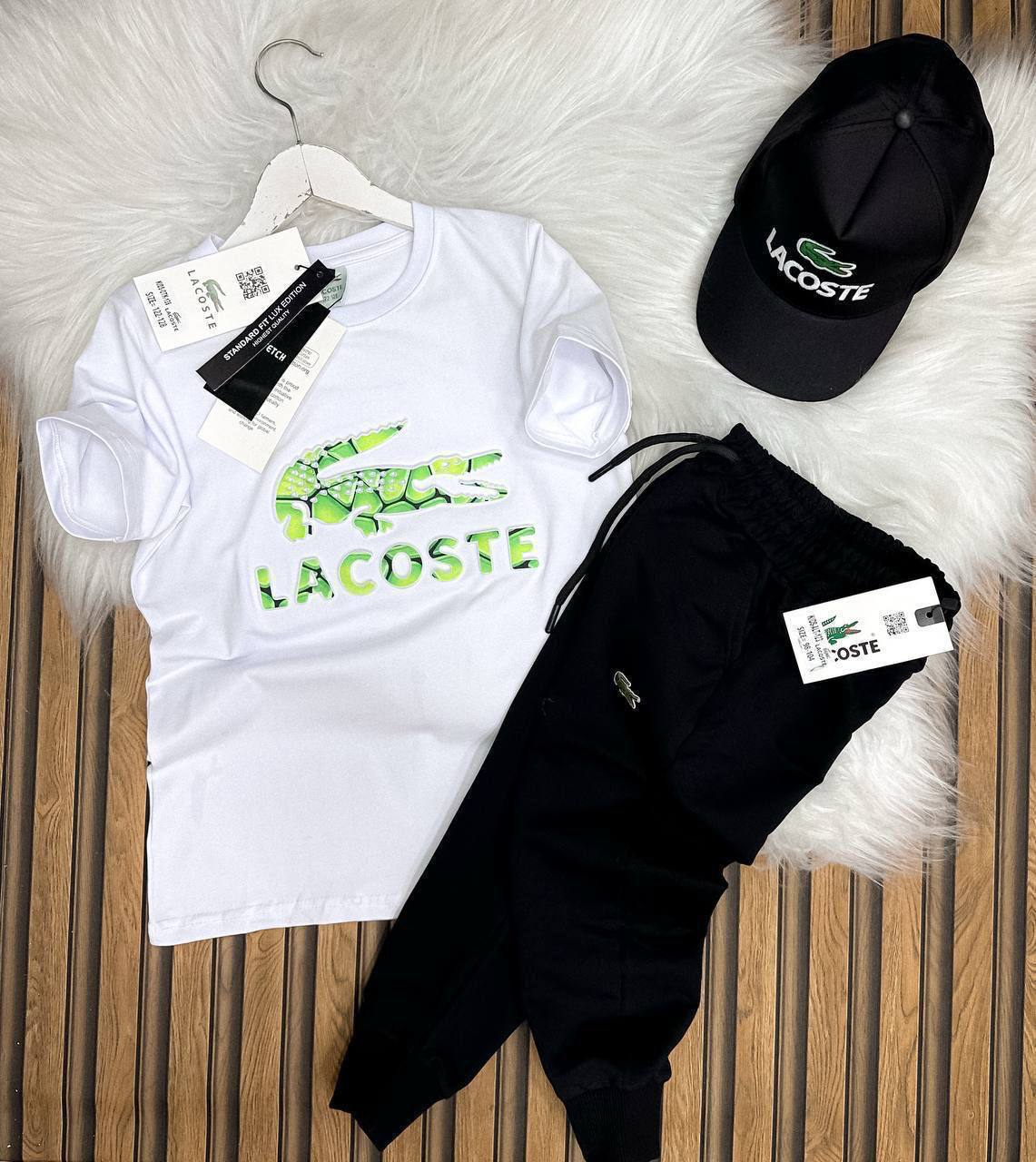 cbdc522f-4270-4df5-a565-ac3e13b921b7 Lacoste Baskılı Yazın Enerjisini Yansıtan Şık ve Rahat Takım! - Görsel 1